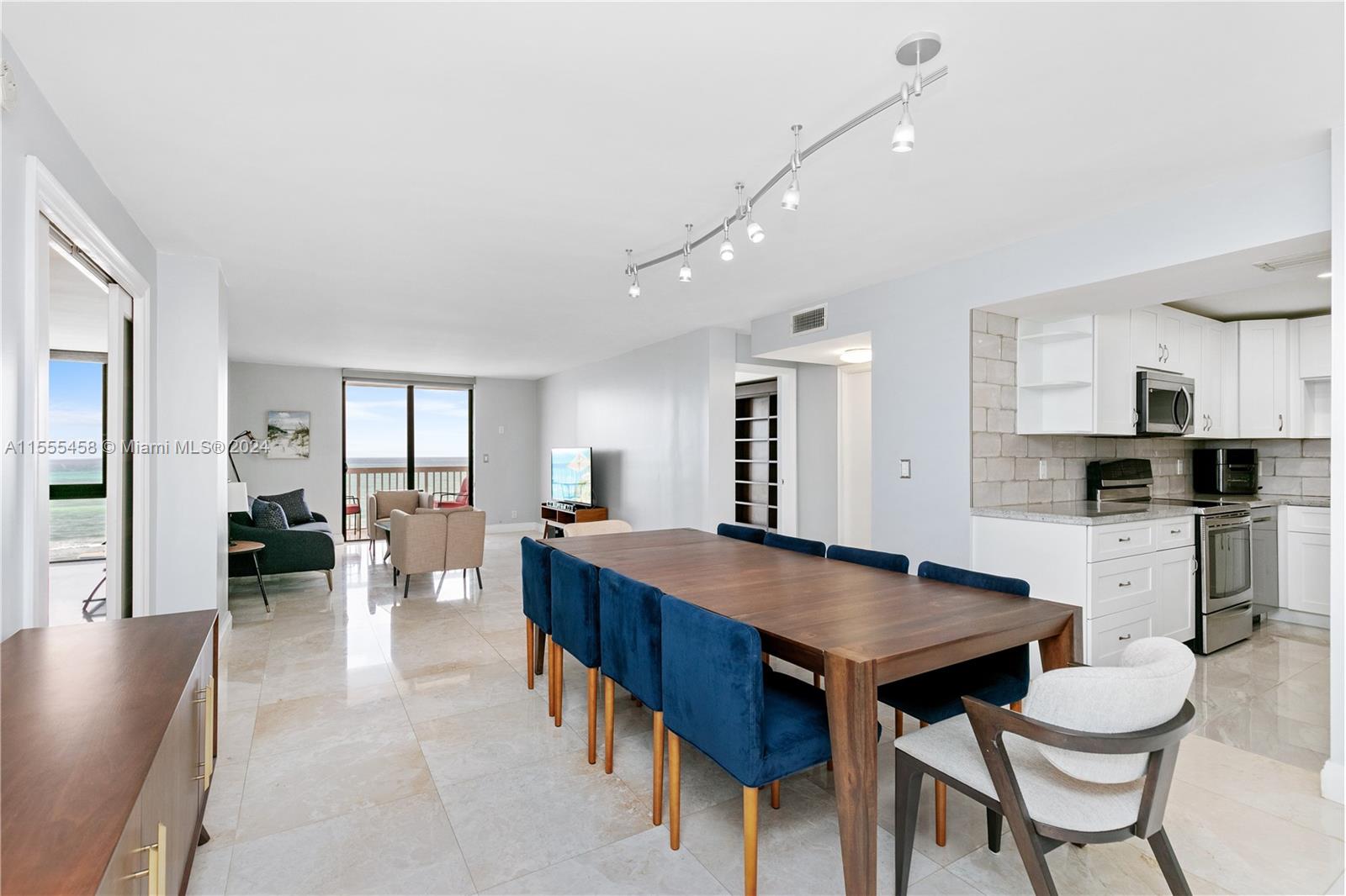 1500 S Ocean Dr 16H, Hollywood, Florida 33019, 2 Bedrooms Bedrooms, ,2 BathroomsBathrooms,Residential,For Sale,1500 S Ocean Dr 16H,A11555458