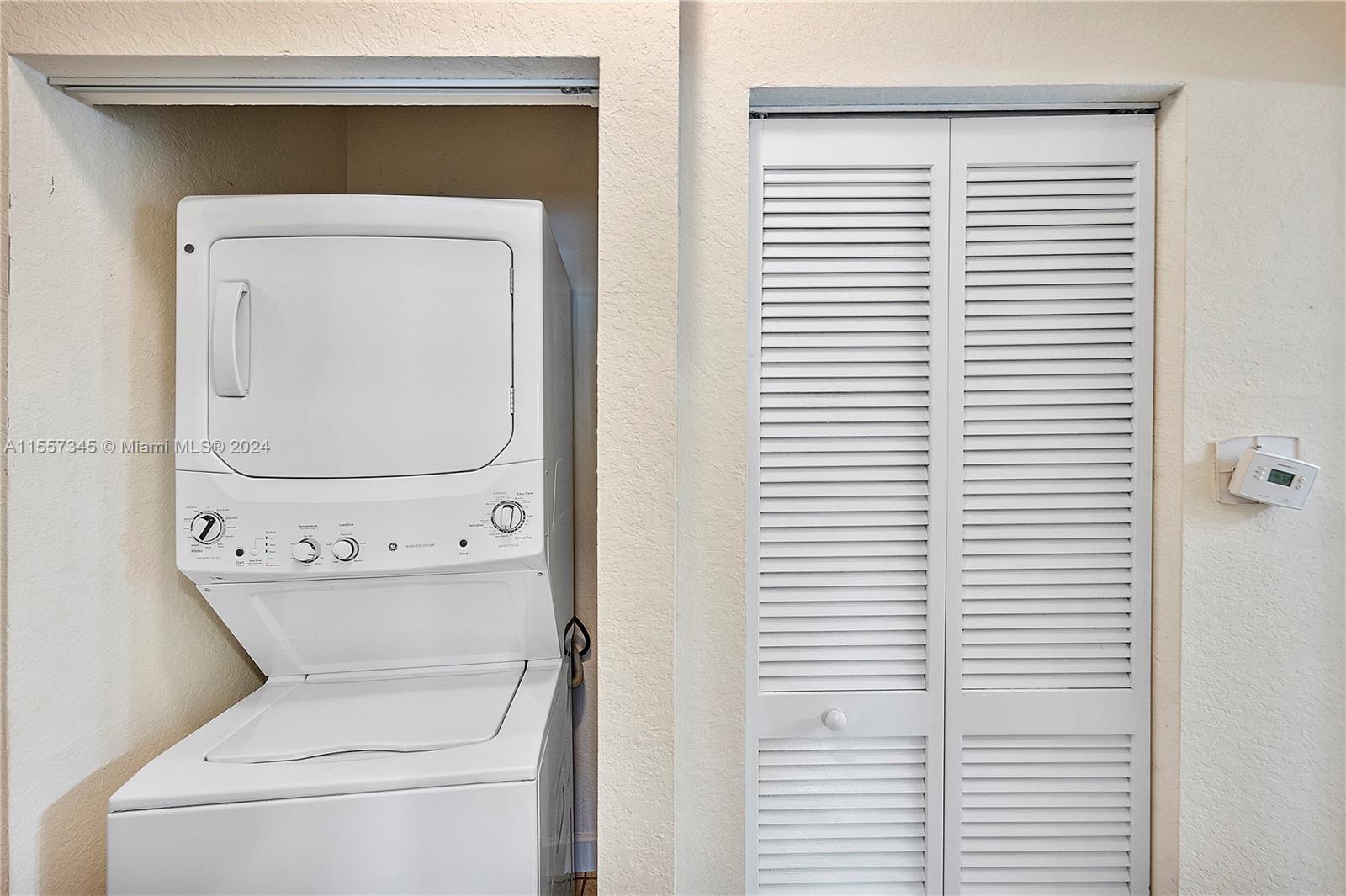 359 NE 27th Ter 103, Homestead, Florida 33033, 2 Bedrooms Bedrooms, ,2 BathroomsBathrooms,Residential,For Sale,359 NE 27th Ter 103,A11557345