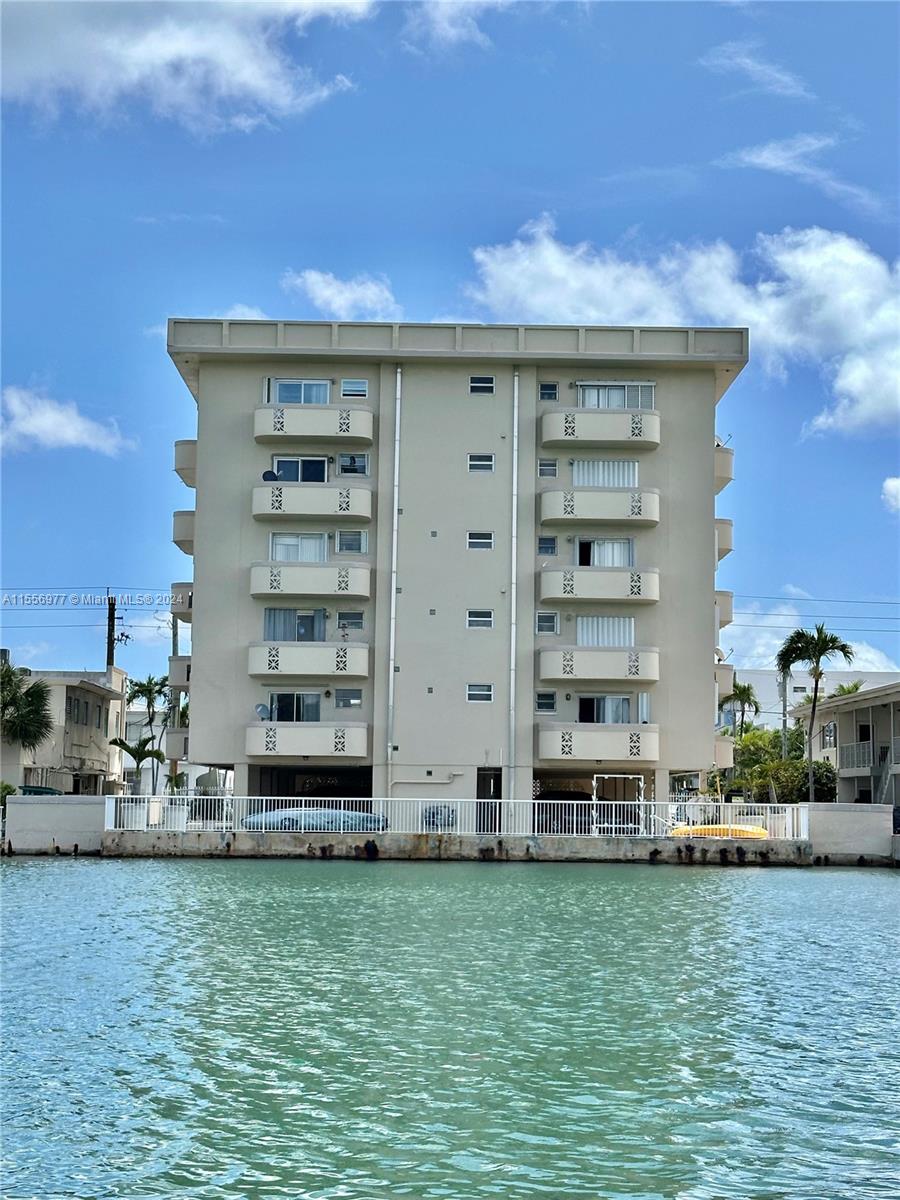 8400  Byron Ave #5D For Sale A11556977, FL