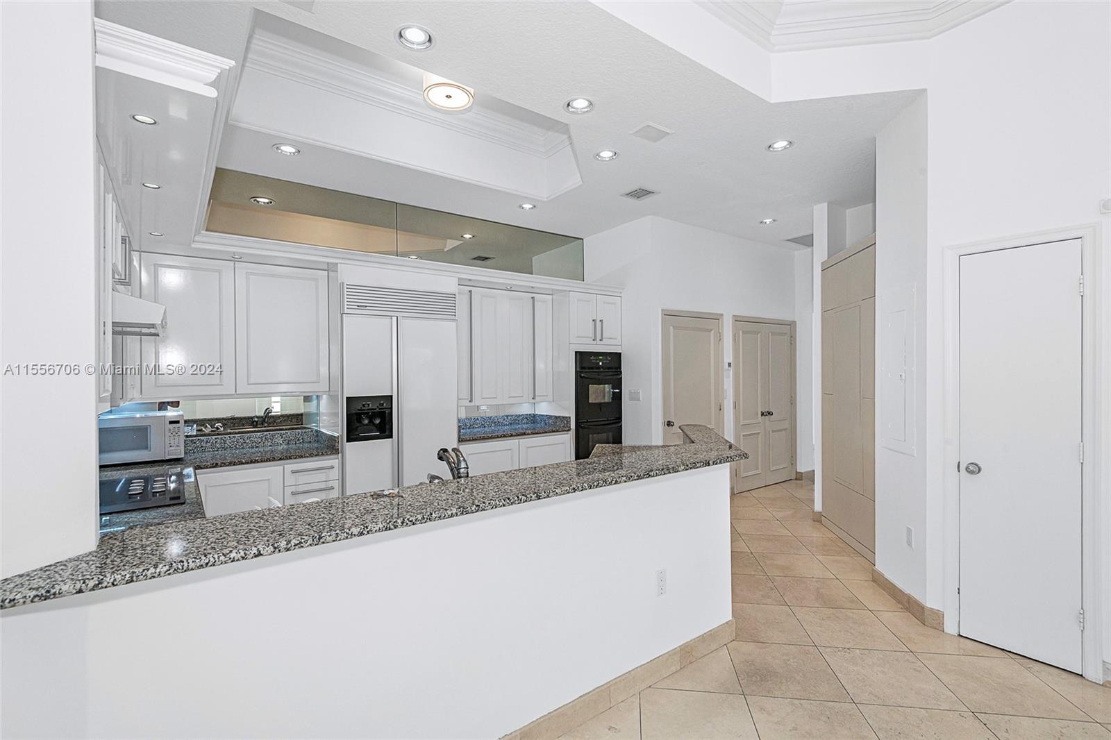 21201 NE 38th Ave 68, Aventura, Florida 33180, 4 Bedrooms Bedrooms, ,3 BathroomsBathrooms,Residential,For Sale,21201 NE 38th Ave 68,A11556706