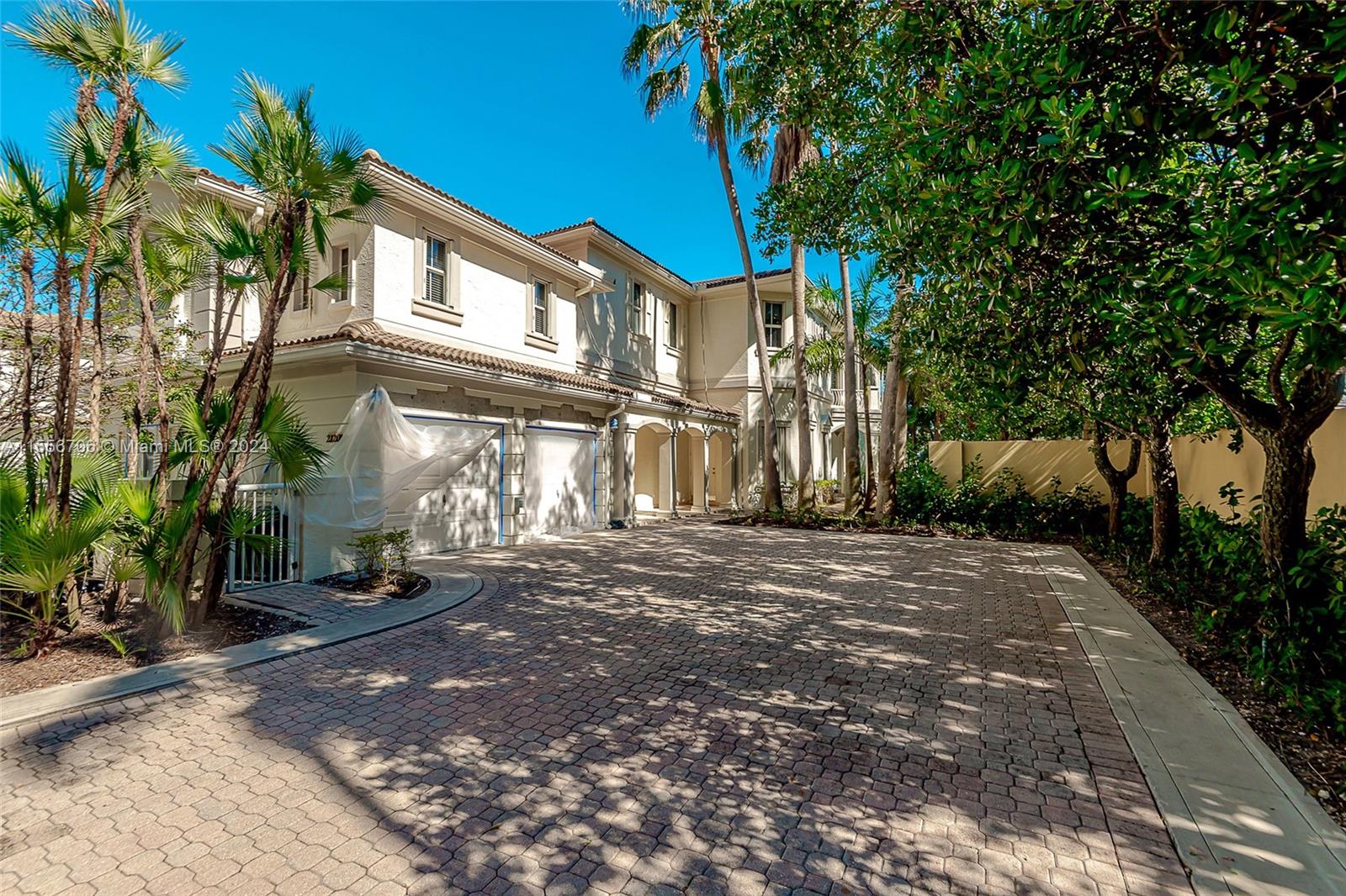 21201 NE 38th Ave 68, Aventura, Florida 33180, 4 Bedrooms Bedrooms, ,3 BathroomsBathrooms,Residential,For Sale,21201 NE 38th Ave 68,A11556706
