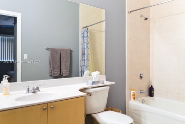 2280 SW 32nd Ave 613, Miami, Florida 33145, 2 Bedrooms Bedrooms, ,2 BathroomsBathrooms,Residentiallease,For Rent,2280 SW 32nd Ave 613,A11557463