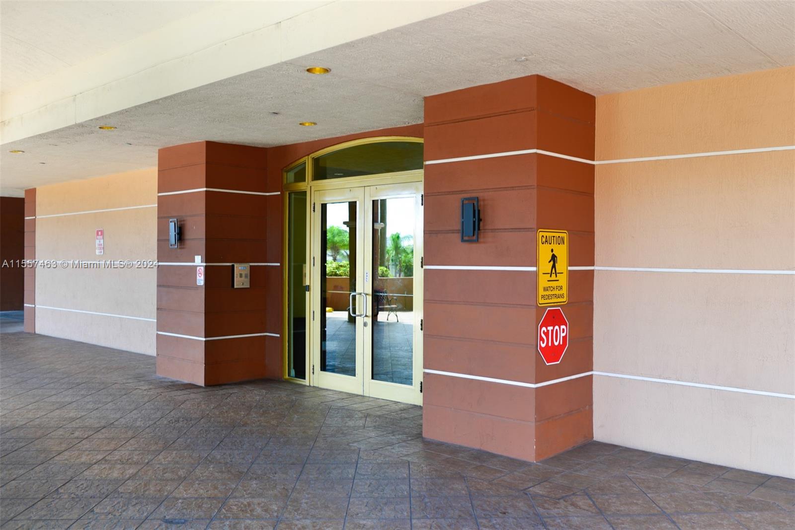 2280 SW 32nd Ave 613, Miami, Florida 33145, 2 Bedrooms Bedrooms, ,2 BathroomsBathrooms,Residentiallease,For Rent,2280 SW 32nd Ave 613,A11557463