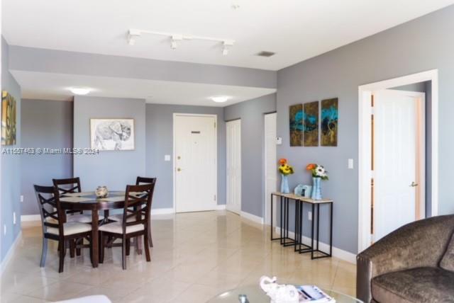 2280 SW 32nd Ave 613, Miami, Florida 33145, 2 Bedrooms Bedrooms, ,2 BathroomsBathrooms,Residentiallease,For Rent,2280 SW 32nd Ave 613,A11557463