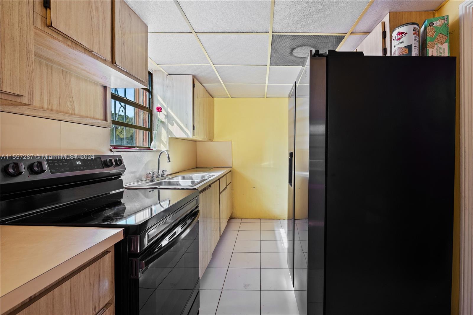1662 SW 18th St, Miami, Florida 33145, 2 Bedrooms Bedrooms, ,1 BathroomBathrooms,Residential,For Sale,1662 SW 18th St,A11557287