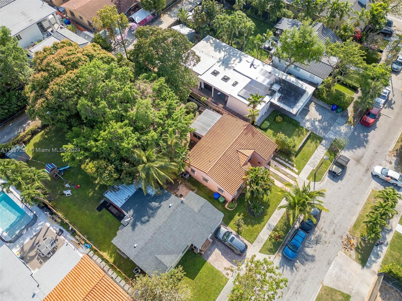 1662 SW 18th St, Miami, Florida 33145, 2 Bedrooms Bedrooms, ,1 BathroomBathrooms,Residential,For Sale,1662 SW 18th St,A11557287