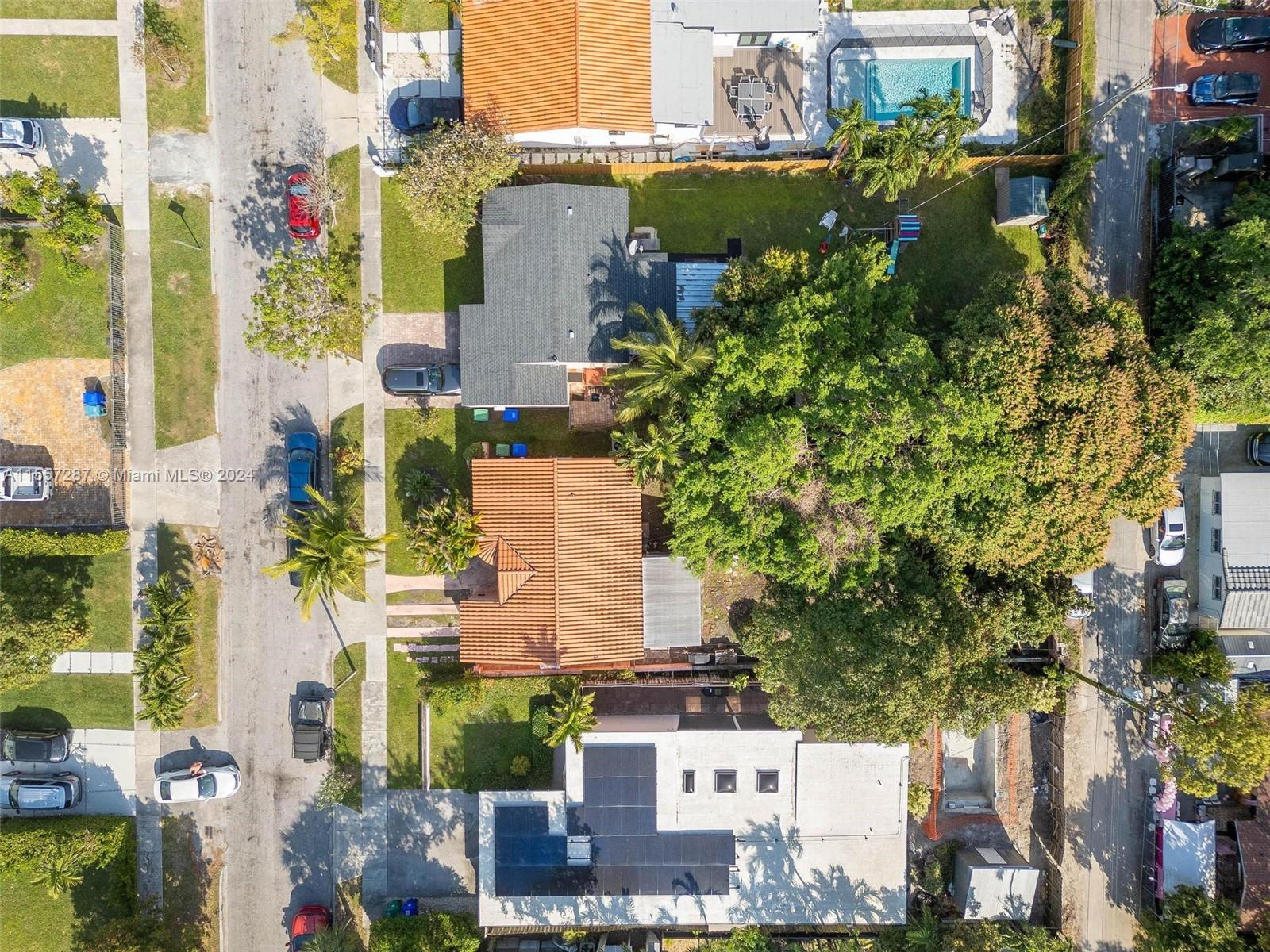 1662 SW 18th St, Miami, Florida 33145, 2 Bedrooms Bedrooms, ,1 BathroomBathrooms,Residential,For Sale,1662 SW 18th St,A11557287