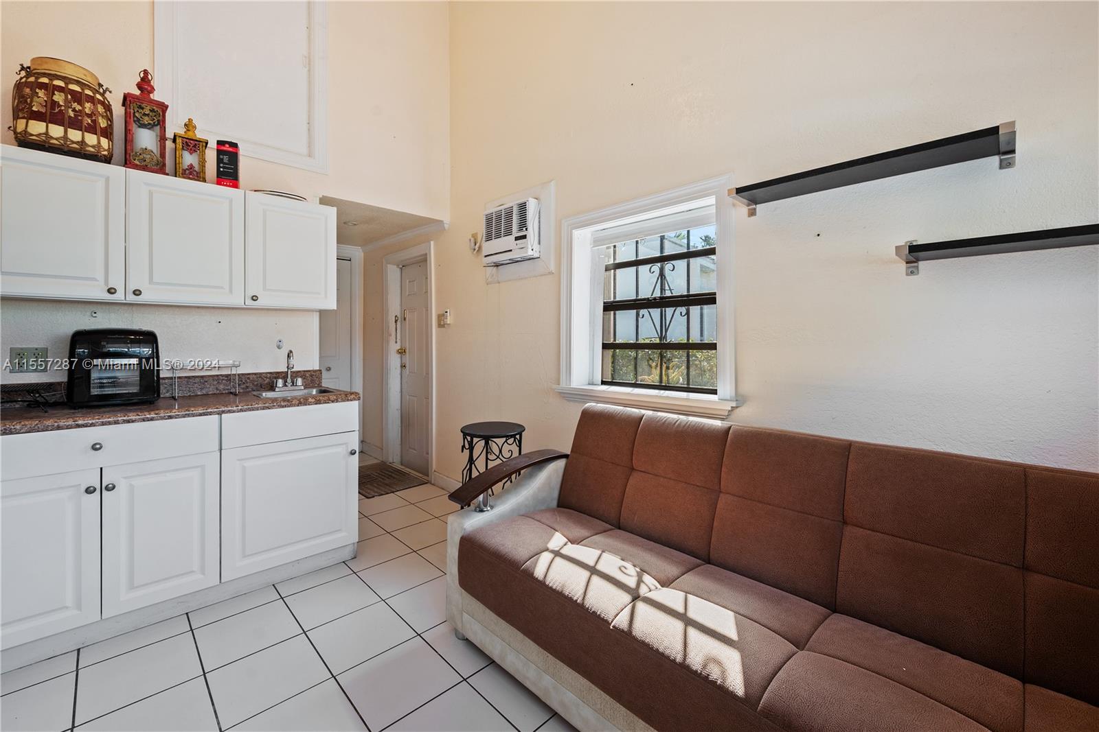 1662 SW 18th St, Miami, Florida 33145, 2 Bedrooms Bedrooms, ,1 BathroomBathrooms,Residential,For Sale,1662 SW 18th St,A11557287