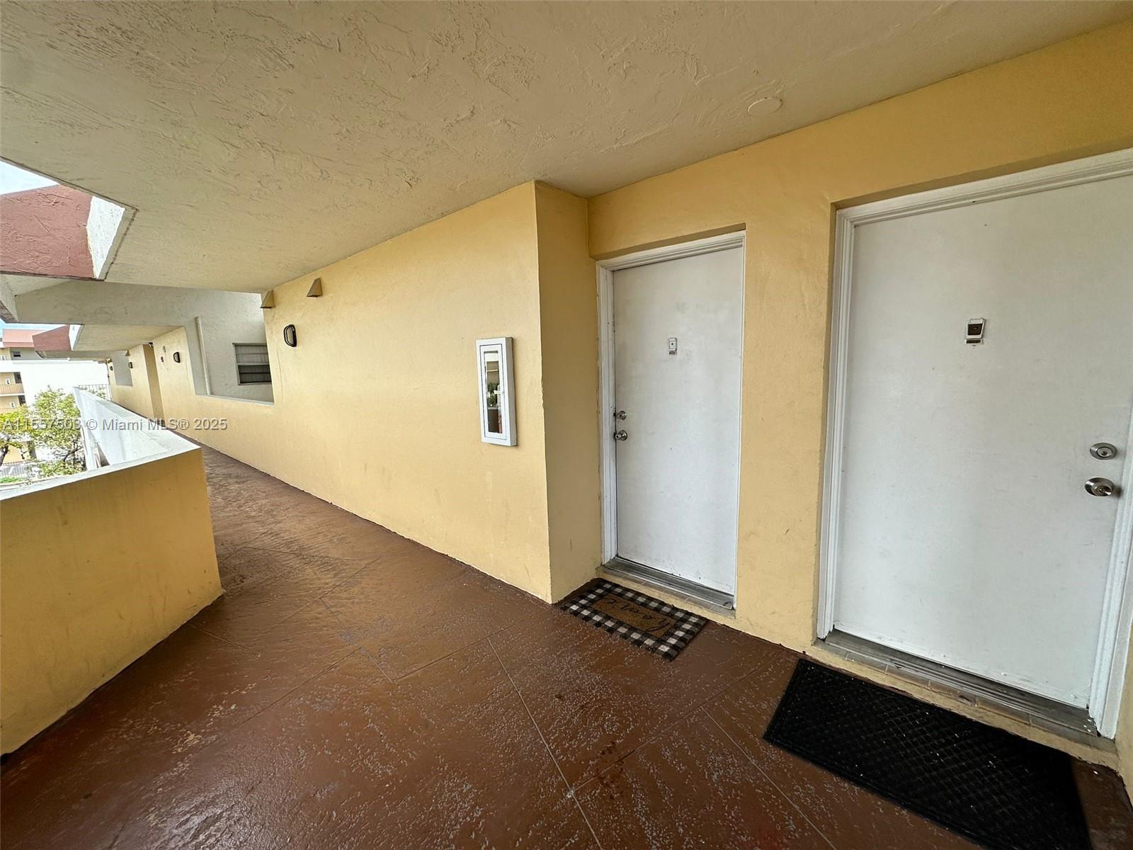 8850 Fontainebleau Blvd 404, Miami, Florida 33172, 1 Bedroom Bedrooms, ,1 BathroomBathrooms,Residential,For Sale,8850 Fontainebleau Blvd 404,A11557503