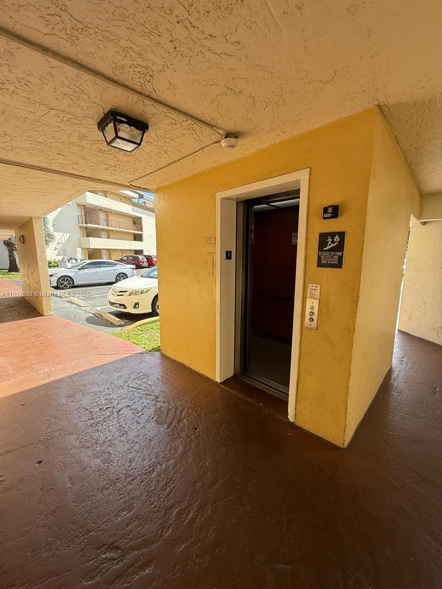 8850 Fontainebleau Blvd 404, Miami, Florida 33172, 1 Bedroom Bedrooms, ,1 BathroomBathrooms,Residential,For Sale,8850 Fontainebleau Blvd 404,A11557503