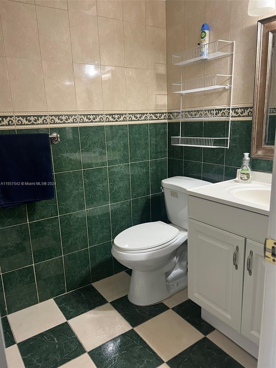 10893 NW 7th St 11-27, Miami, Florida 33172, 3 Bedrooms Bedrooms, ,2 BathroomsBathrooms,Residentiallease,For Rent,10893 NW 7th St 11-27,A11557542