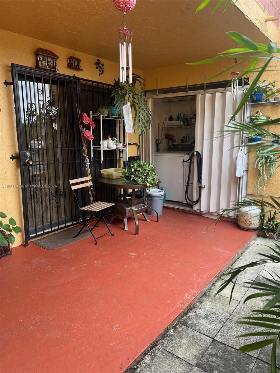 10893 NW 7th St 11-27, Miami, Florida 33172, 3 Bedrooms Bedrooms, ,2 BathroomsBathrooms,Residentiallease,For Rent,10893 NW 7th St 11-27,A11557542