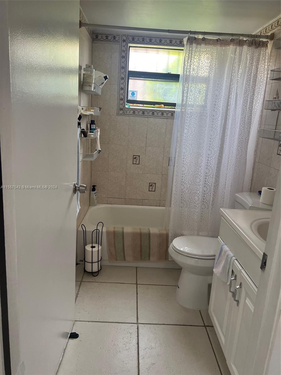 10893 NW 7th St 11-27, Miami, Florida 33172, 3 Bedrooms Bedrooms, ,2 BathroomsBathrooms,Residentiallease,For Rent,10893 NW 7th St 11-27,A11557542