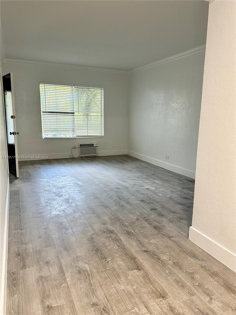 6805 Abbott Ave 5, Miami Beach, Florida 33141, 1 Bedroom Bedrooms, ,1 BathroomBathrooms,Residentiallease,For Rent,6805 Abbott Ave 5,A11555175