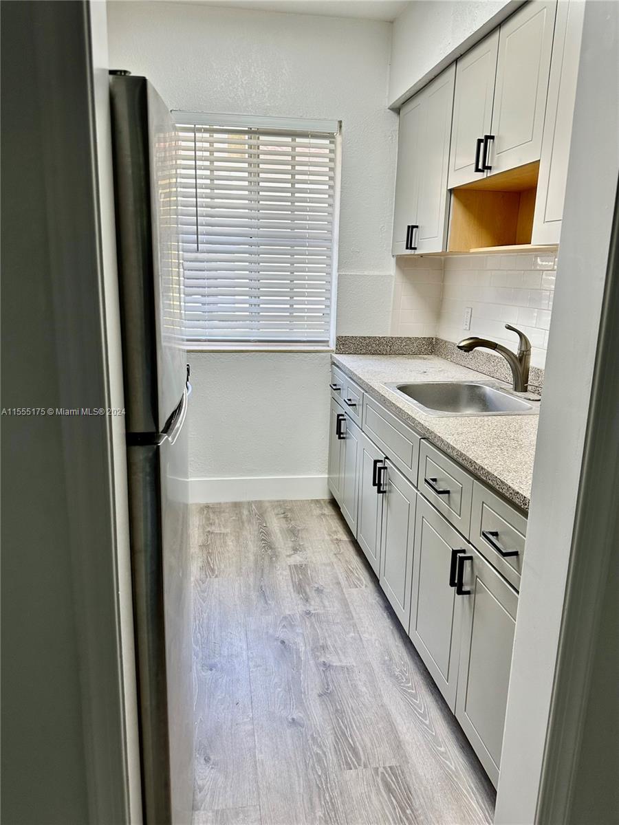 6805 Abbott Ave 5, Miami Beach, Florida 33141, 1 Bedroom Bedrooms, ,1 BathroomBathrooms,Residentiallease,For Rent,6805 Abbott Ave 5,A11555175