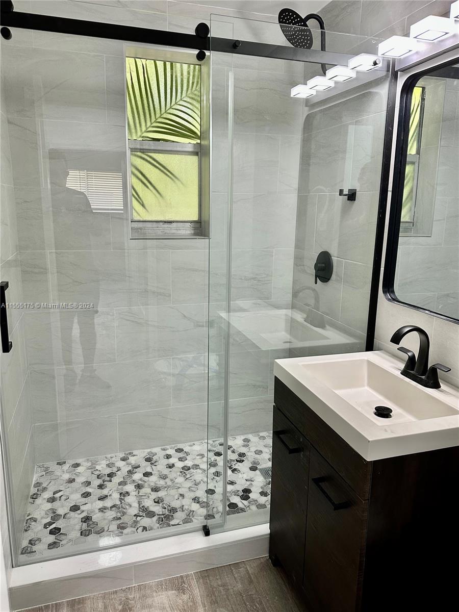 6805 Abbott Ave 5, Miami Beach, Florida 33141, 1 Bedroom Bedrooms, ,1 BathroomBathrooms,Residentiallease,For Rent,6805 Abbott Ave 5,A11555175