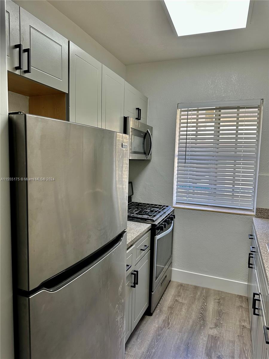 6805 Abbott Ave 5, Miami Beach, Florida 33141, 1 Bedroom Bedrooms, ,1 BathroomBathrooms,Residentiallease,For Rent,6805 Abbott Ave 5,A11555175