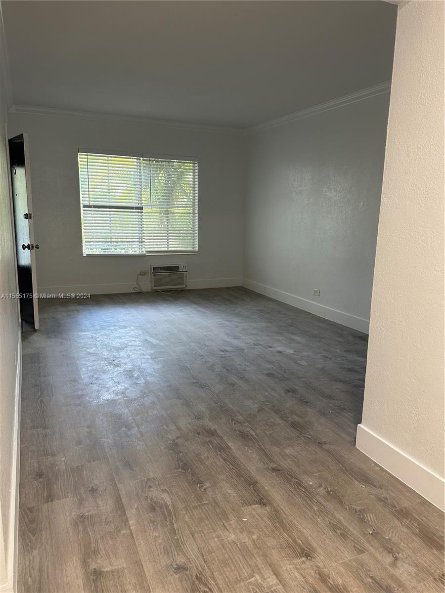 6805 Abbott Ave 5, Miami Beach, Florida 33141, 1 Bedroom Bedrooms, ,1 BathroomBathrooms,Residentiallease,For Rent,6805 Abbott Ave 5,A11555175