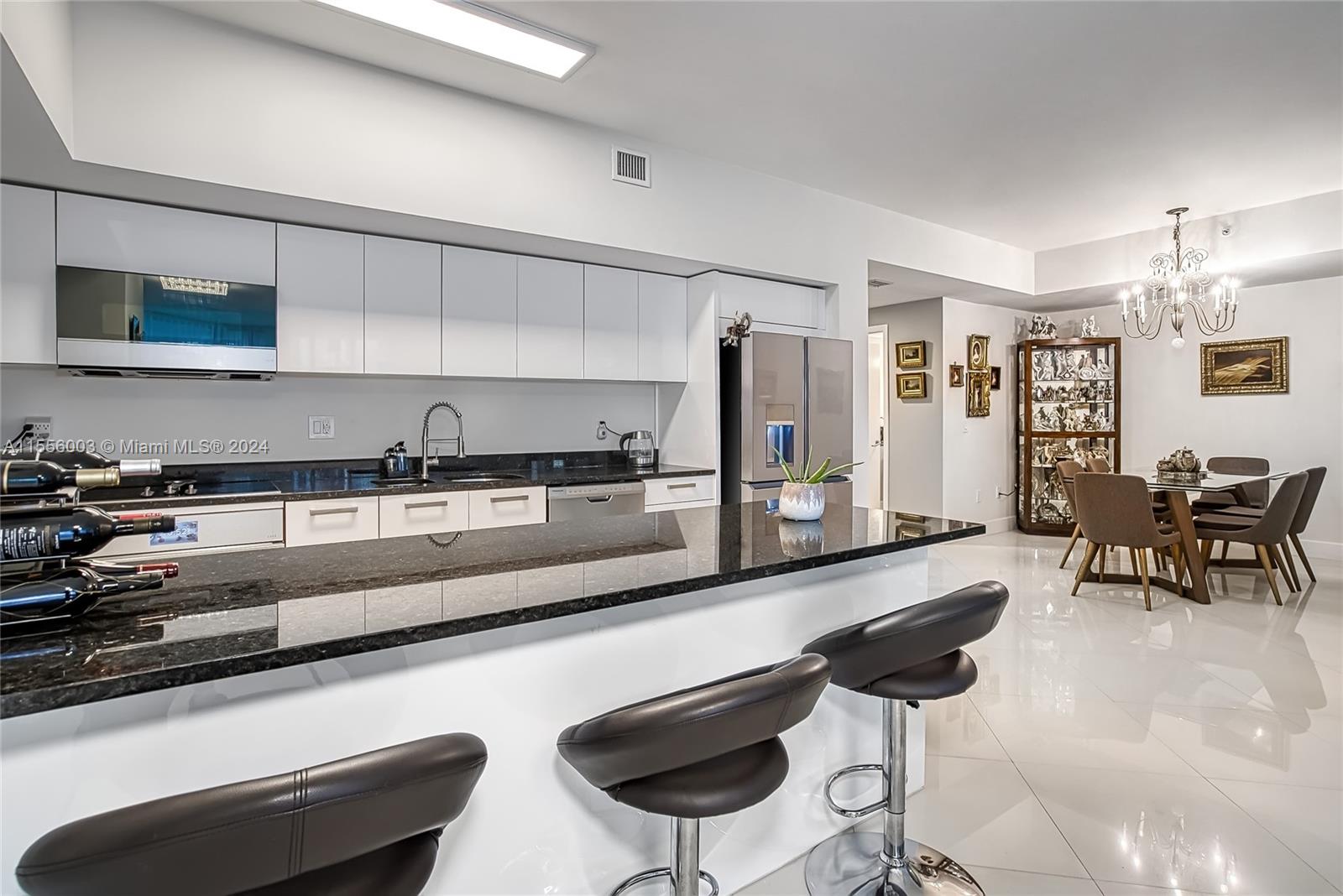 3131 NE 188th St 1-1104, Aventura, Florida 33180, 2 Bedrooms Bedrooms, ,2 BathroomsBathrooms,Residential,For Sale,3131 NE 188th St 1-1104,A11556003