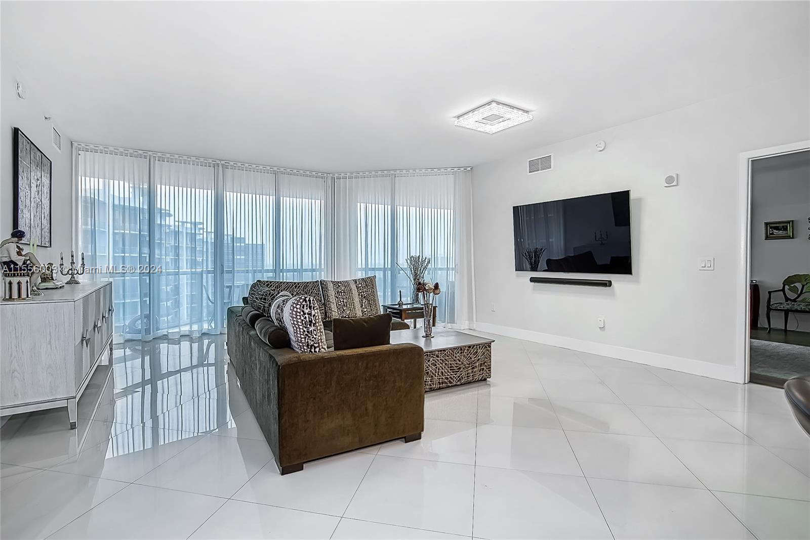 3131 NE 188th St 1-1104, Aventura, Florida 33180, 2 Bedrooms Bedrooms, ,2 BathroomsBathrooms,Residential,For Sale,3131 NE 188th St 1-1104,A11556003