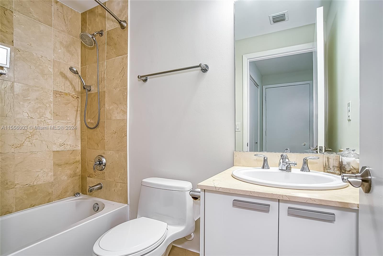 3131 NE 188th St 1-1104, Aventura, Florida 33180, 2 Bedrooms Bedrooms, ,2 BathroomsBathrooms,Residential,For Sale,3131 NE 188th St 1-1104,A11556003