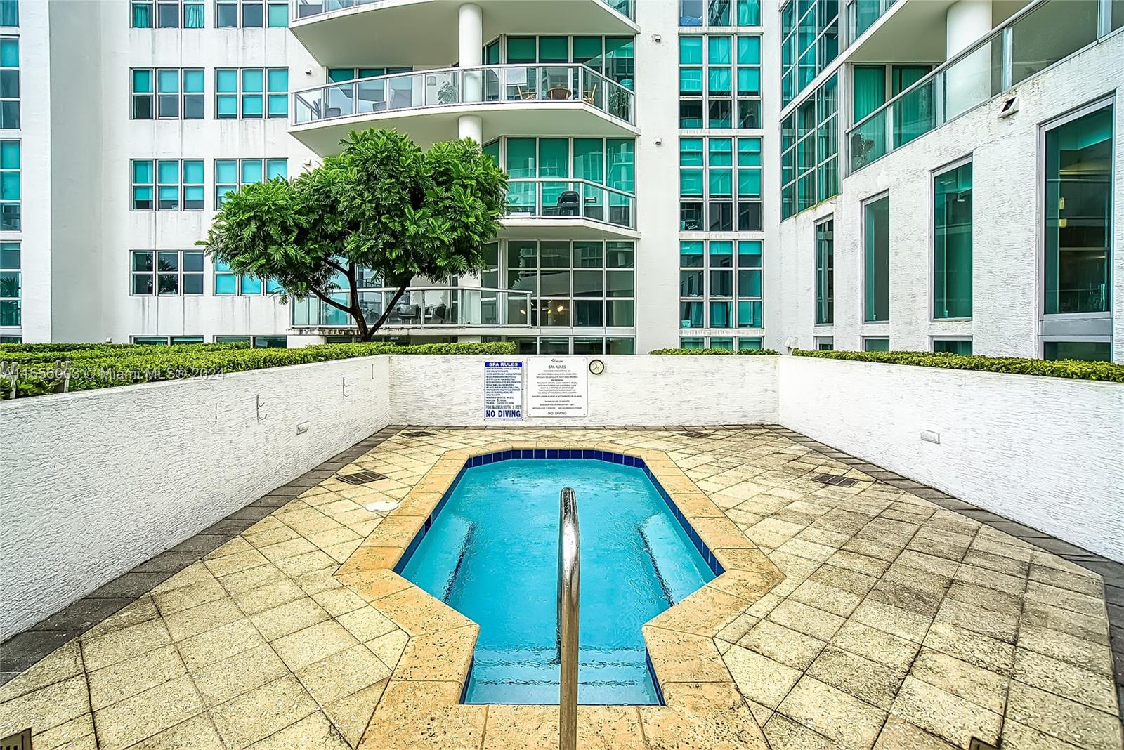 3131 NE 188th St 1-1104, Aventura, Florida 33180, 2 Bedrooms Bedrooms, ,2 BathroomsBathrooms,Residential,For Sale,3131 NE 188th St 1-1104,A11556003