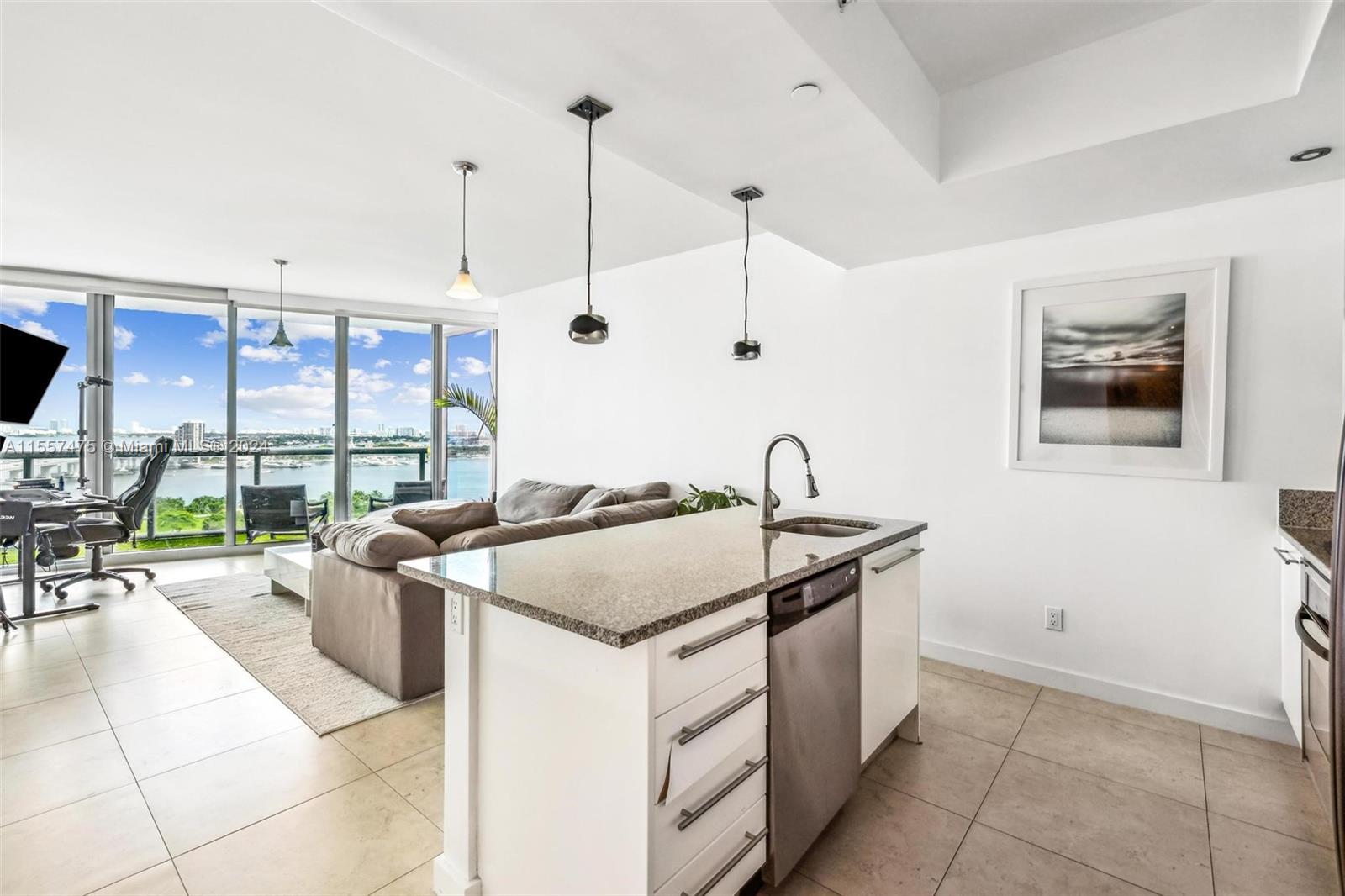 888 Biscayne Blvd 1809, Miami, Florida 33132, 2 Bedrooms Bedrooms, ,2 BathroomsBathrooms,Residentiallease,For Rent,888 Biscayne Blvd 1809,A11557475