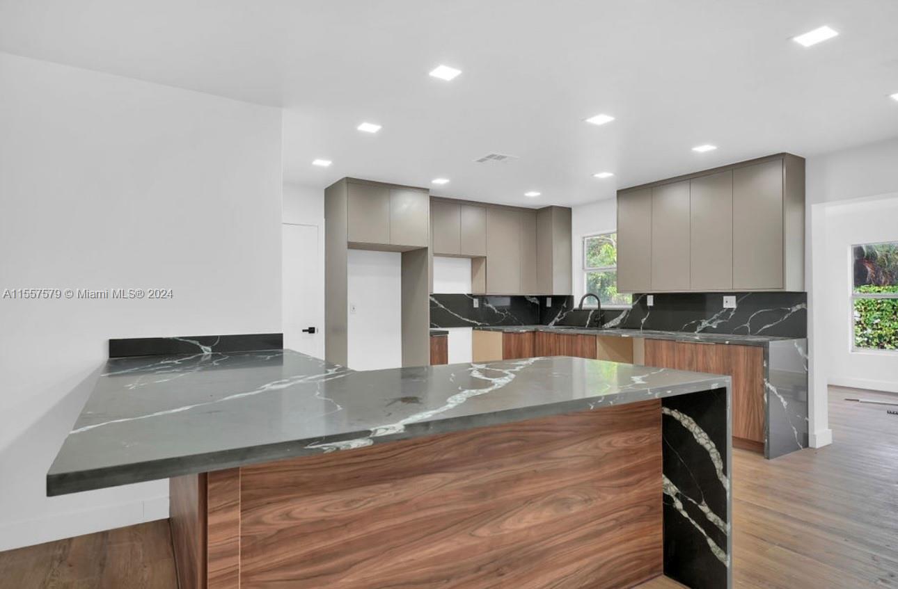 17815 NE 7th Ct, Miami, Florida 33162, 3 Bedrooms Bedrooms, ,2 BathroomsBathrooms,Residentiallease,For Rent,17815 NE 7th Ct,A11557579