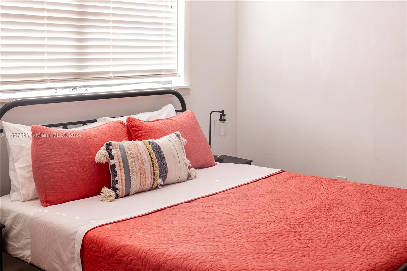 2565 NE 214th St 0, Miami, Florida 33180, 5 Bedrooms Bedrooms, ,2 BathroomsBathrooms,Residentiallease,For Rent,2565 NE 214th St 0,A11557589