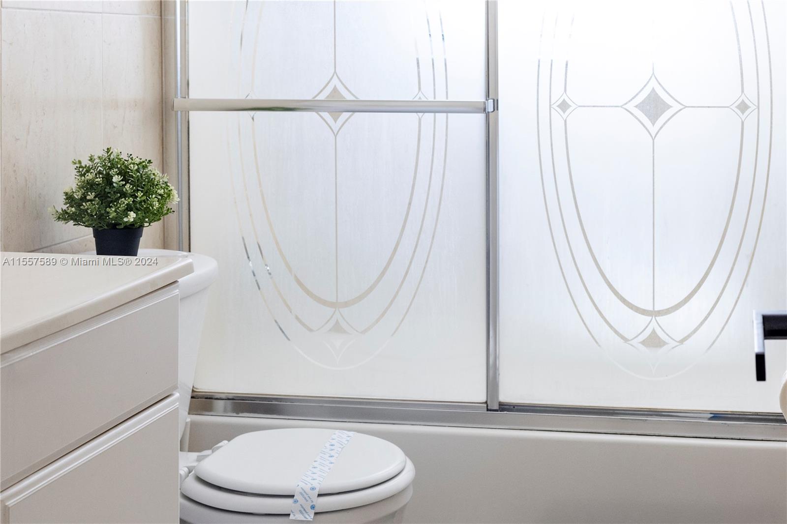 2565 NE 214th St 0, Miami, Florida 33180, 5 Bedrooms Bedrooms, ,2 BathroomsBathrooms,Residentiallease,For Rent,2565 NE 214th St 0,A11557589