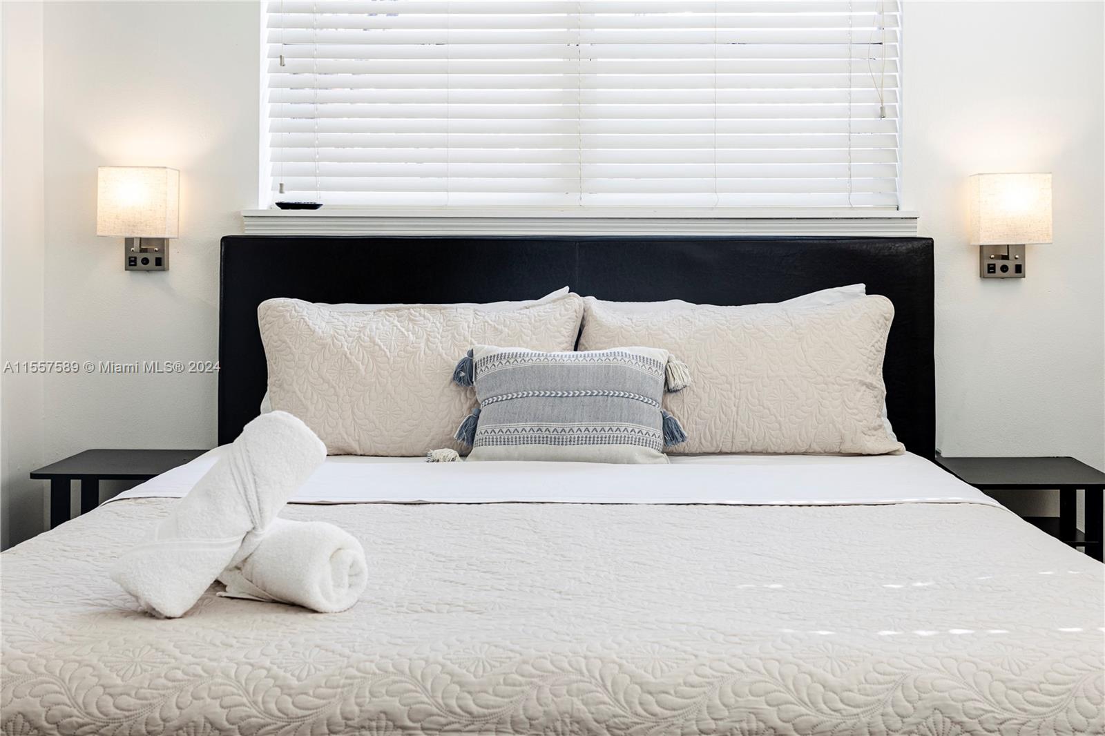 2565 NE 214th St 0, Miami, Florida 33180, 5 Bedrooms Bedrooms, ,2 BathroomsBathrooms,Residentiallease,For Rent,2565 NE 214th St 0,A11557589