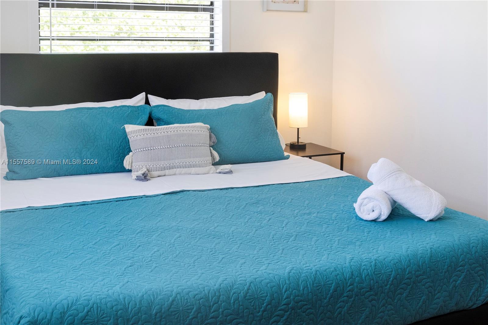 2565 NE 214th St 0, Miami, Florida 33180, 5 Bedrooms Bedrooms, ,2 BathroomsBathrooms,Residentiallease,For Rent,2565 NE 214th St 0,A11557589