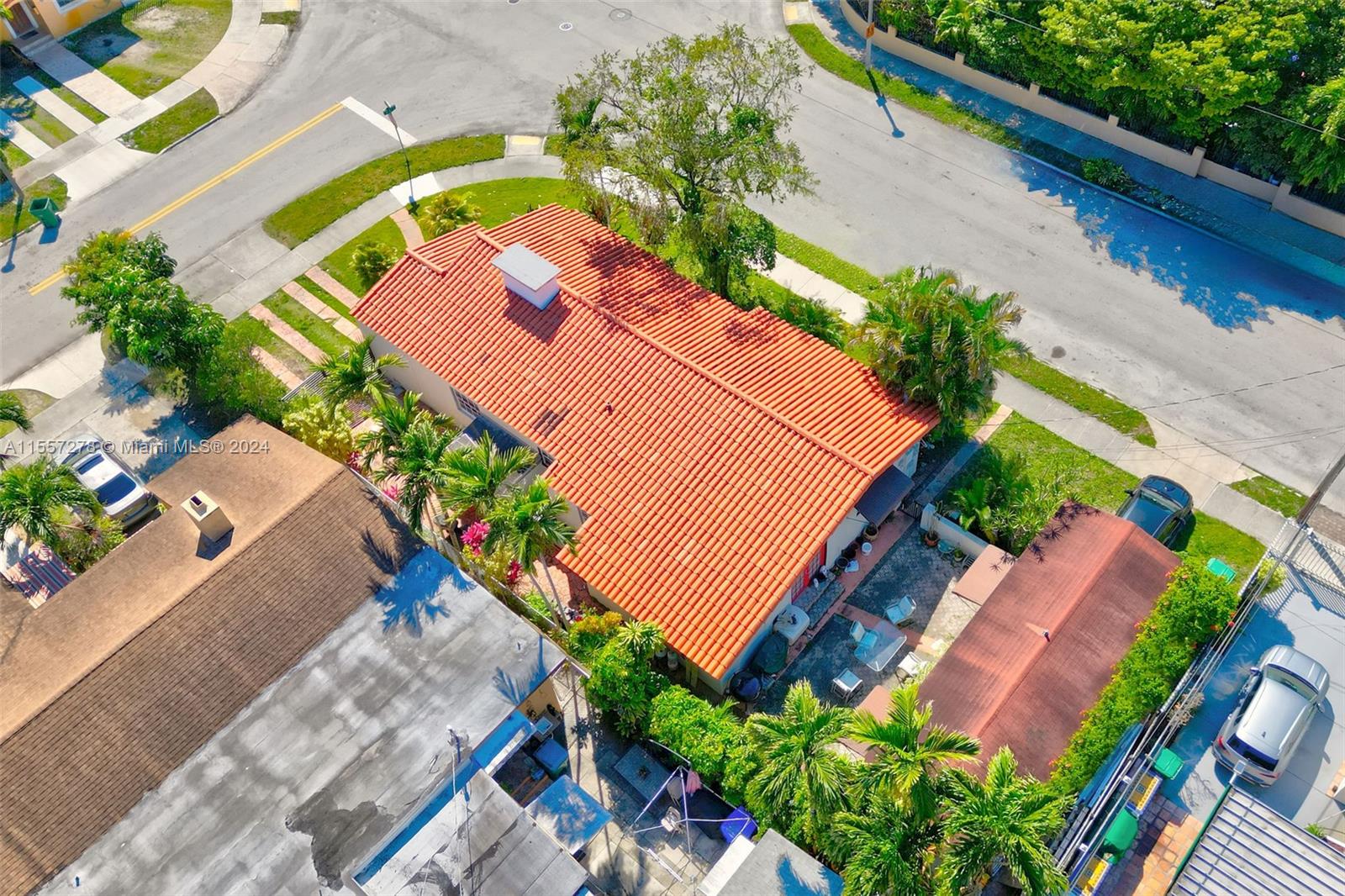 2039 SW 17th St, Miami, Florida 33145, 3 Bedrooms Bedrooms, ,3 BathroomsBathrooms,Residential,For Sale,2039 SW 17th St,A11557278