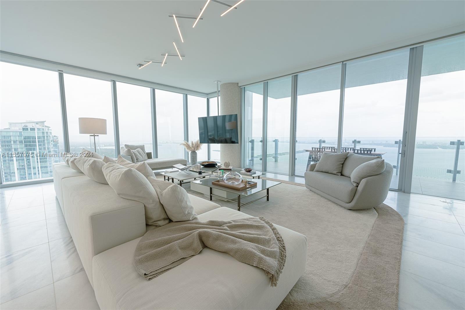 700 NE 26th Ter 4901, Miami, Florida 33137, 4 Bedrooms Bedrooms, ,4 BathroomsBathrooms,Residentiallease,For Rent,700 NE 26th Ter 4901,A11557075