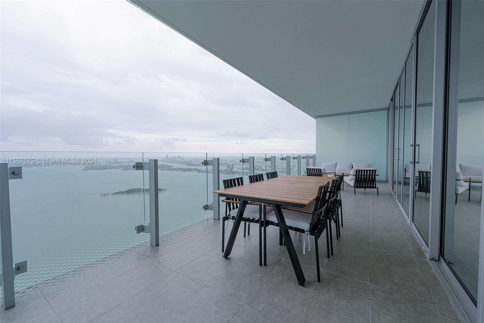 700 NE 26th Ter 4901, Miami, Florida 33137, 4 Bedrooms Bedrooms, ,4 BathroomsBathrooms,Residentiallease,For Rent,700 NE 26th Ter 4901,A11557075