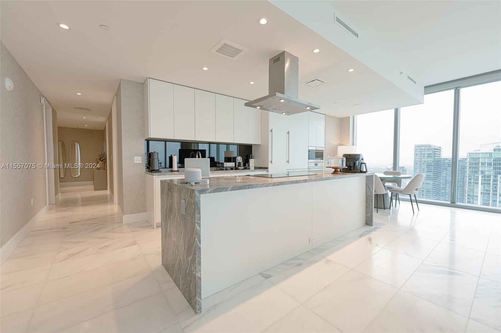 700 NE 26th Ter 4901, Miami, Florida 33137, 4 Bedrooms Bedrooms, ,4 BathroomsBathrooms,Residentiallease,For Rent,700 NE 26th Ter 4901,A11557075