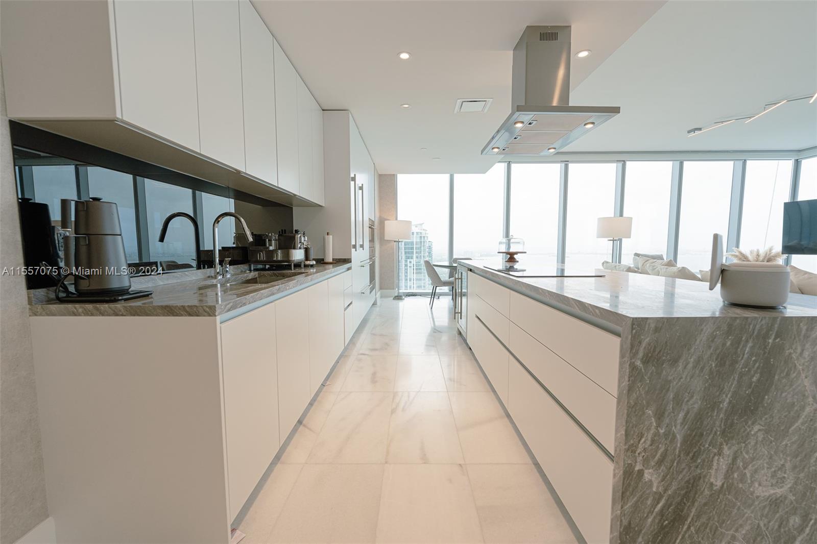 700 NE 26th Ter 4901, Miami, Florida 33137, 4 Bedrooms Bedrooms, ,4 BathroomsBathrooms,Residentiallease,For Rent,700 NE 26th Ter 4901,A11557075