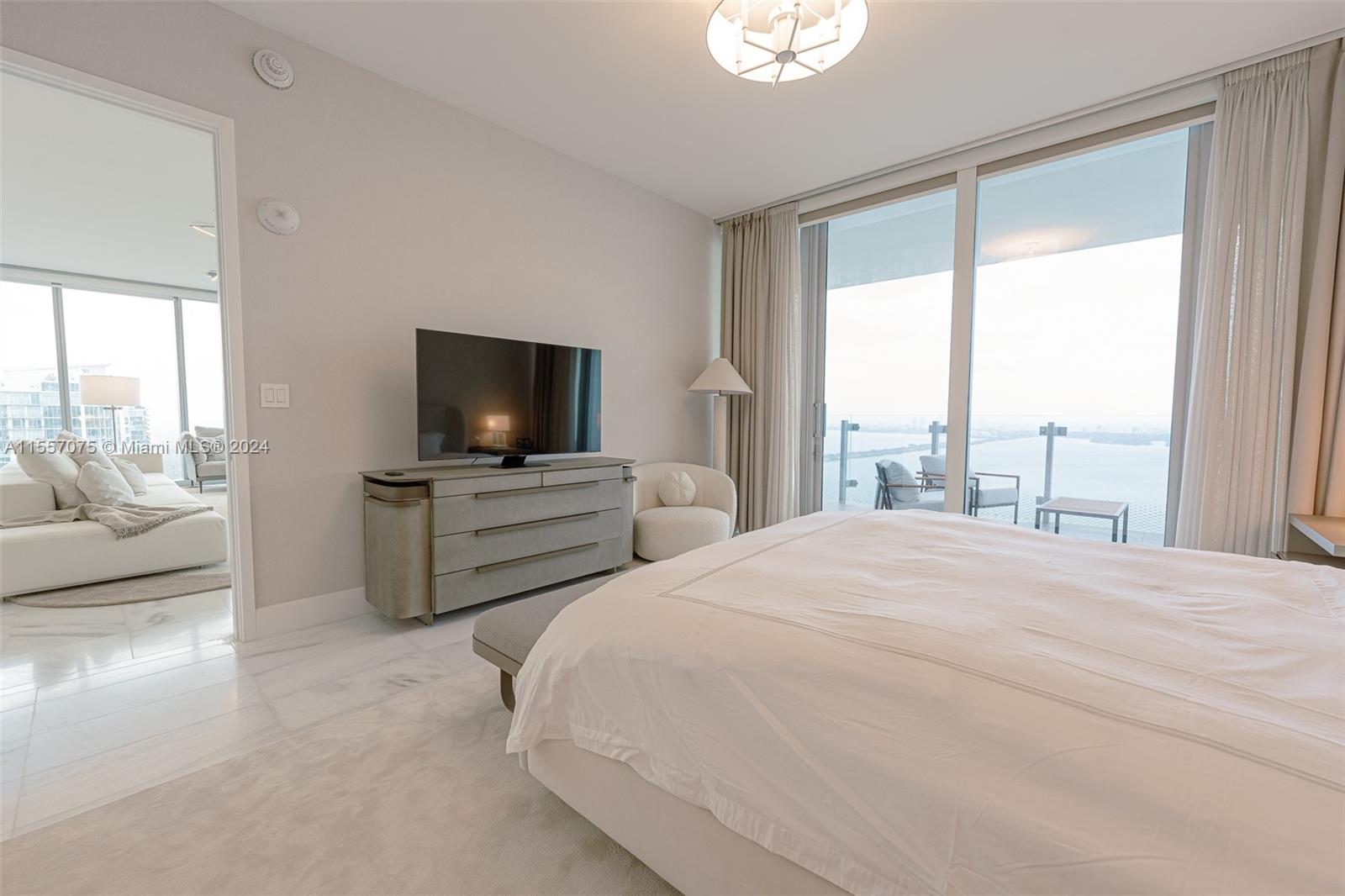 700 NE 26th Ter 4901, Miami, Florida 33137, 4 Bedrooms Bedrooms, ,4 BathroomsBathrooms,Residentiallease,For Rent,700 NE 26th Ter 4901,A11557075