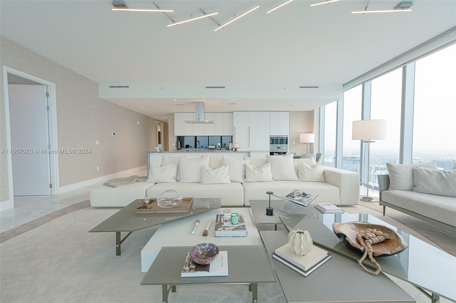 700 NE 26th Ter 4901, Miami, Florida 33137, 4 Bedrooms Bedrooms, ,4 BathroomsBathrooms,Residentiallease,For Rent,700 NE 26th Ter 4901,A11557075