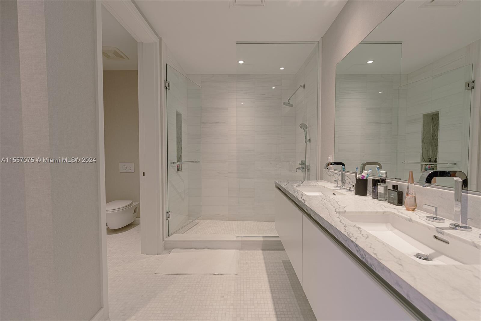 700 NE 26th Ter 4901, Miami, Florida 33137, 4 Bedrooms Bedrooms, ,4 BathroomsBathrooms,Residentiallease,For Rent,700 NE 26th Ter 4901,A11557075