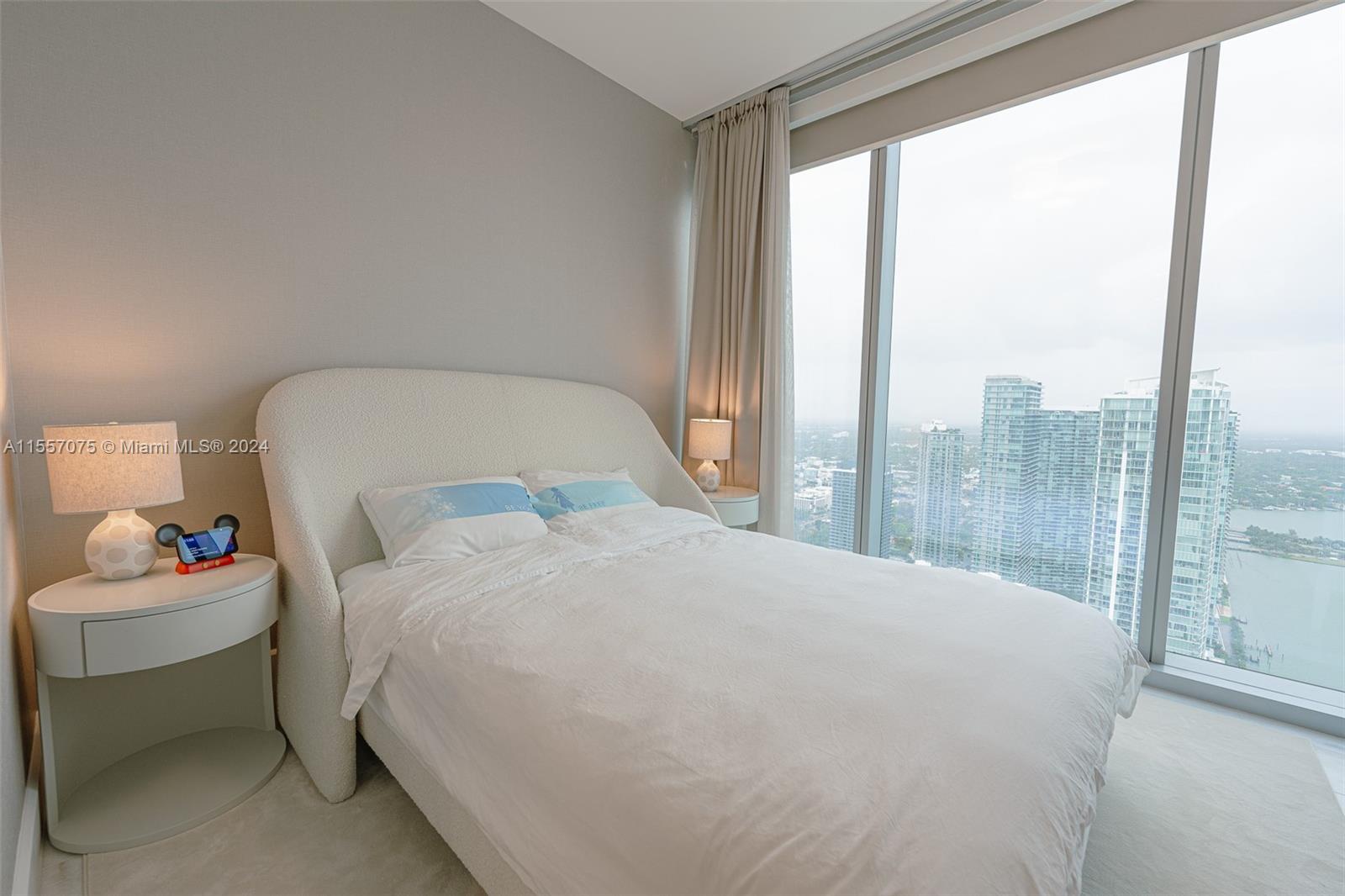 700 NE 26th Ter 4901, Miami, Florida 33137, 4 Bedrooms Bedrooms, ,4 BathroomsBathrooms,Residentiallease,For Rent,700 NE 26th Ter 4901,A11557075