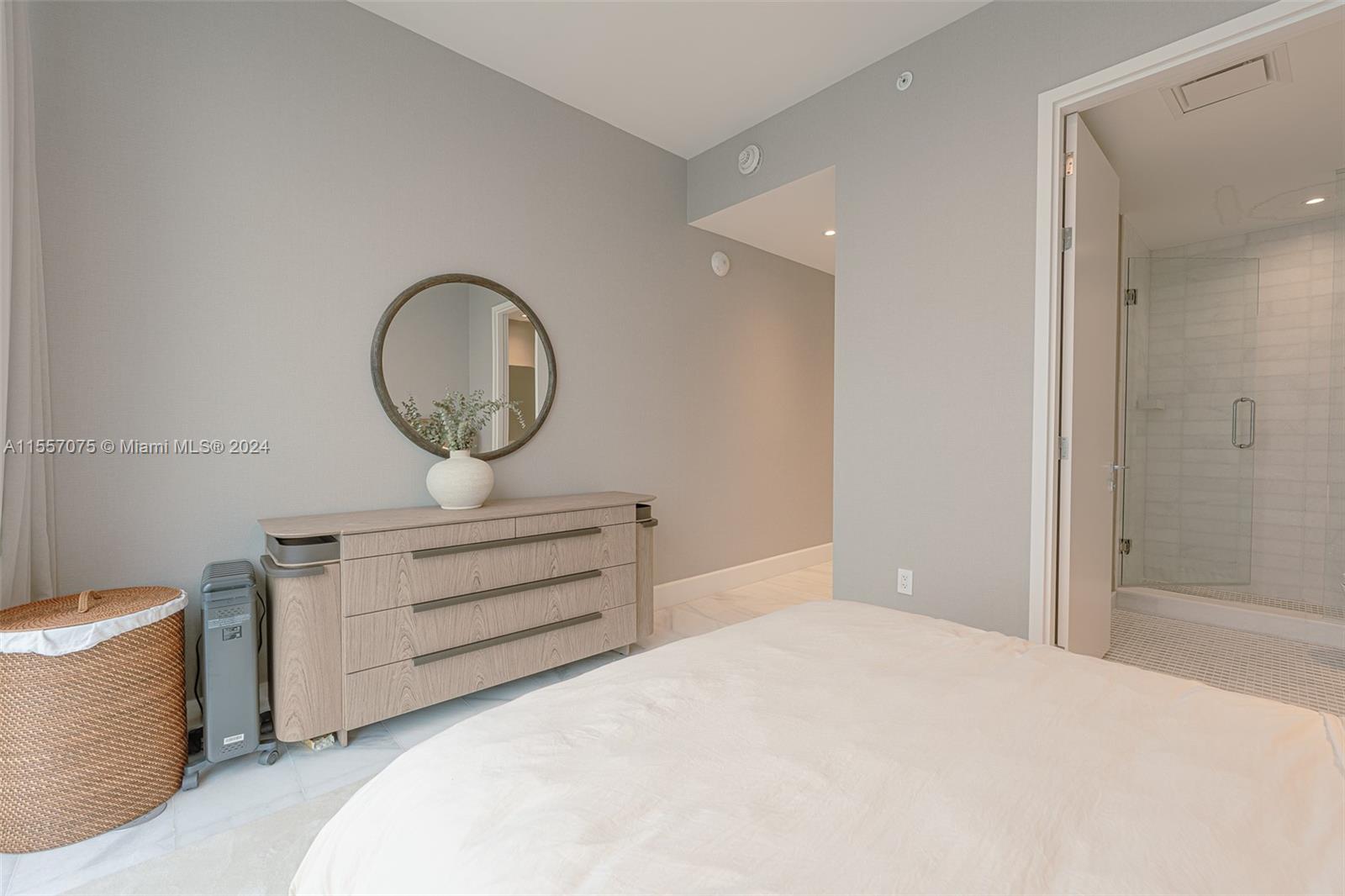 700 NE 26th Ter 4901, Miami, Florida 33137, 4 Bedrooms Bedrooms, ,4 BathroomsBathrooms,Residentiallease,For Rent,700 NE 26th Ter 4901,A11557075