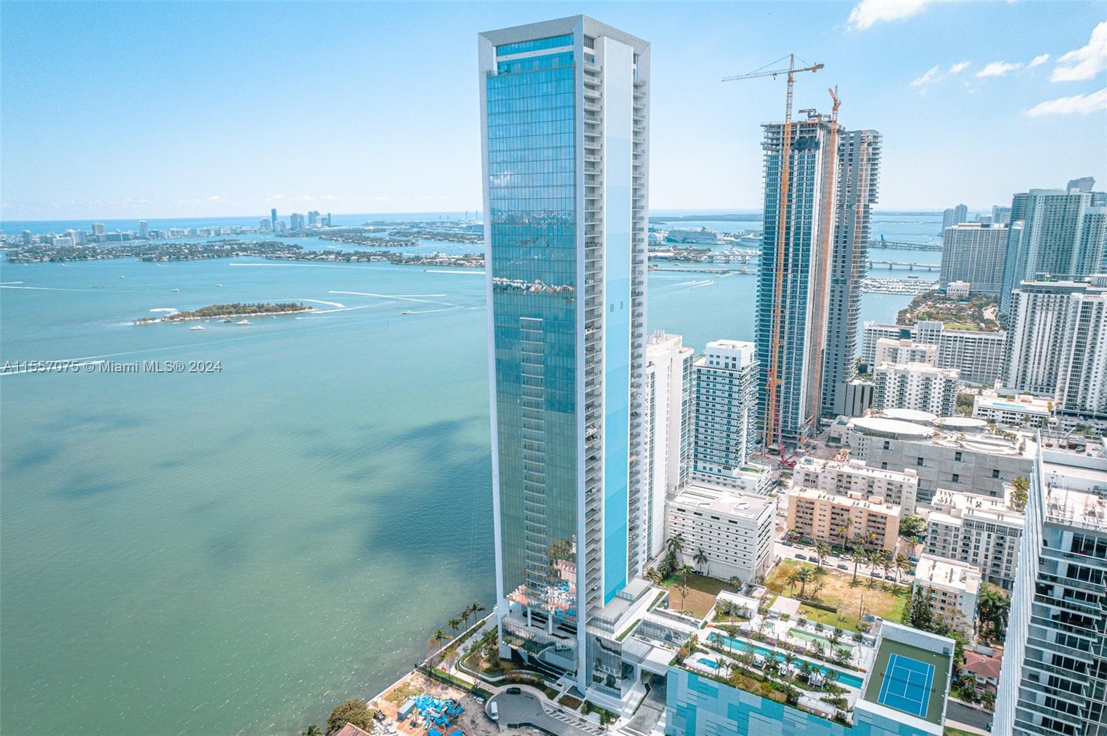 700 NE 26th Ter 4901, Miami, Florida 33137, 4 Bedrooms Bedrooms, ,4 BathroomsBathrooms,Residentiallease,For Rent,700 NE 26th Ter 4901,A11557075