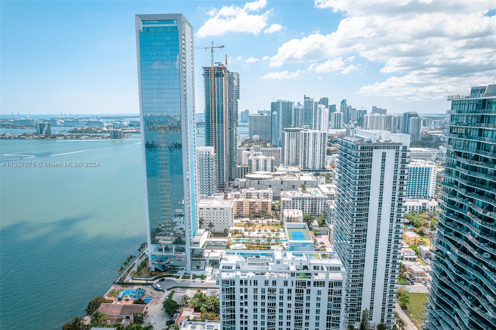 700 NE 26th Ter 4901, Miami, Florida 33137, 4 Bedrooms Bedrooms, ,4 BathroomsBathrooms,Residentiallease,For Rent,700 NE 26th Ter 4901,A11557075