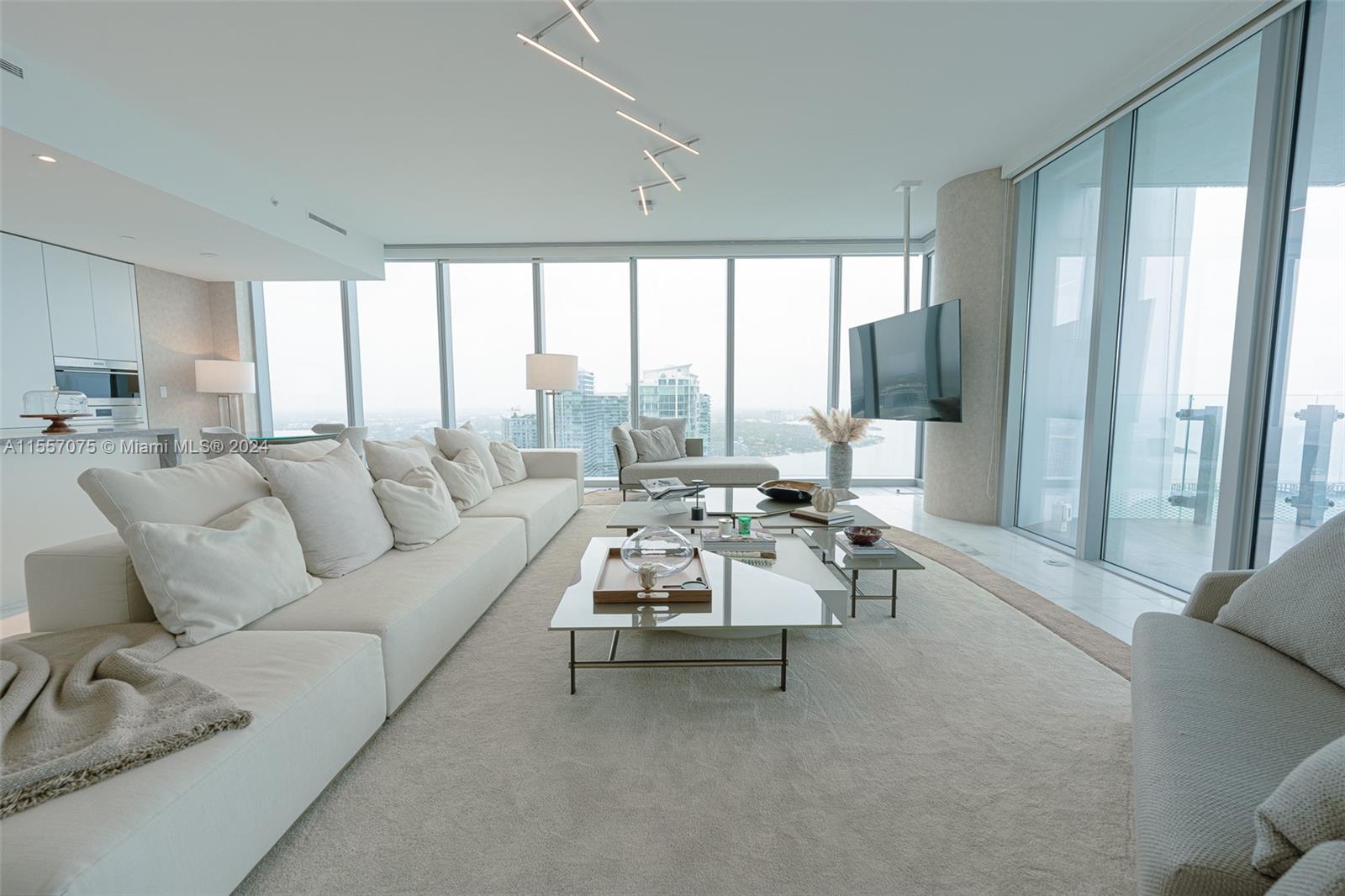 700 NE 26th Ter 4901, Miami, Florida 33137, 4 Bedrooms Bedrooms, ,4 BathroomsBathrooms,Residentiallease,For Rent,700 NE 26th Ter 4901,A11557075