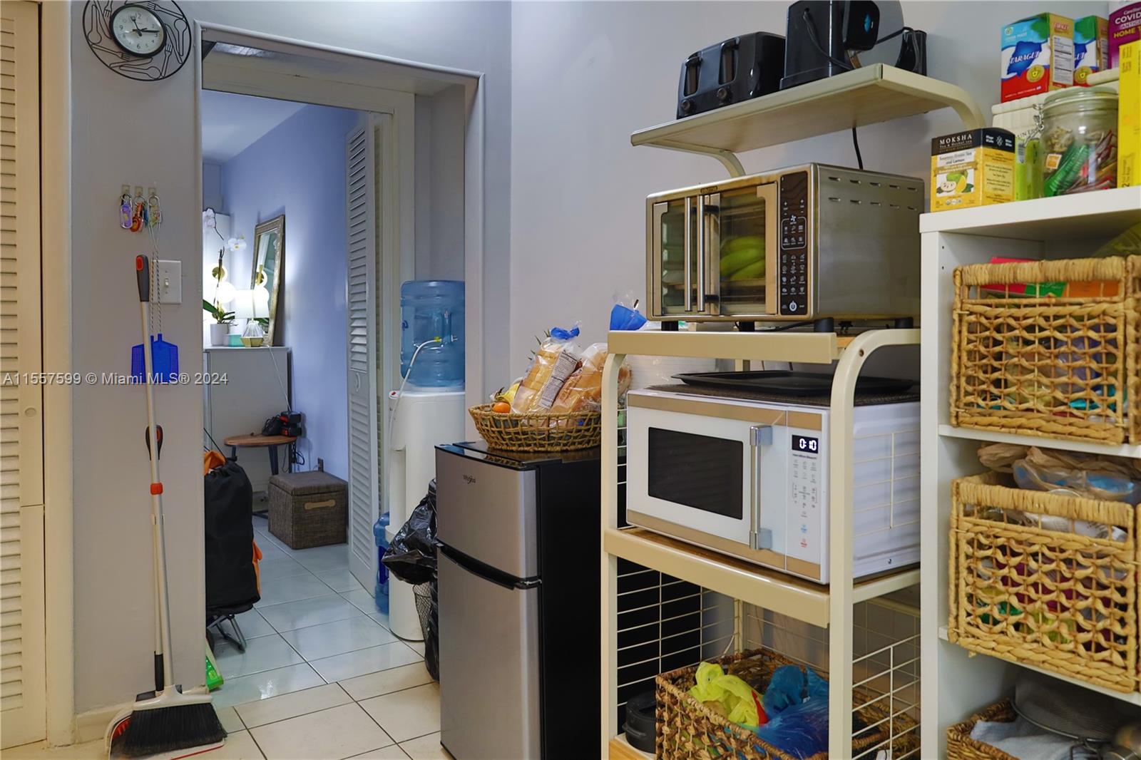 1100 Atlantic Shores Blvd 304, Hallandale Beach, Florida 33009, 2 Bedrooms Bedrooms, ,1 BathroomBathrooms,Residential,For Sale,1100 Atlantic Shores Blvd 304,A11557599