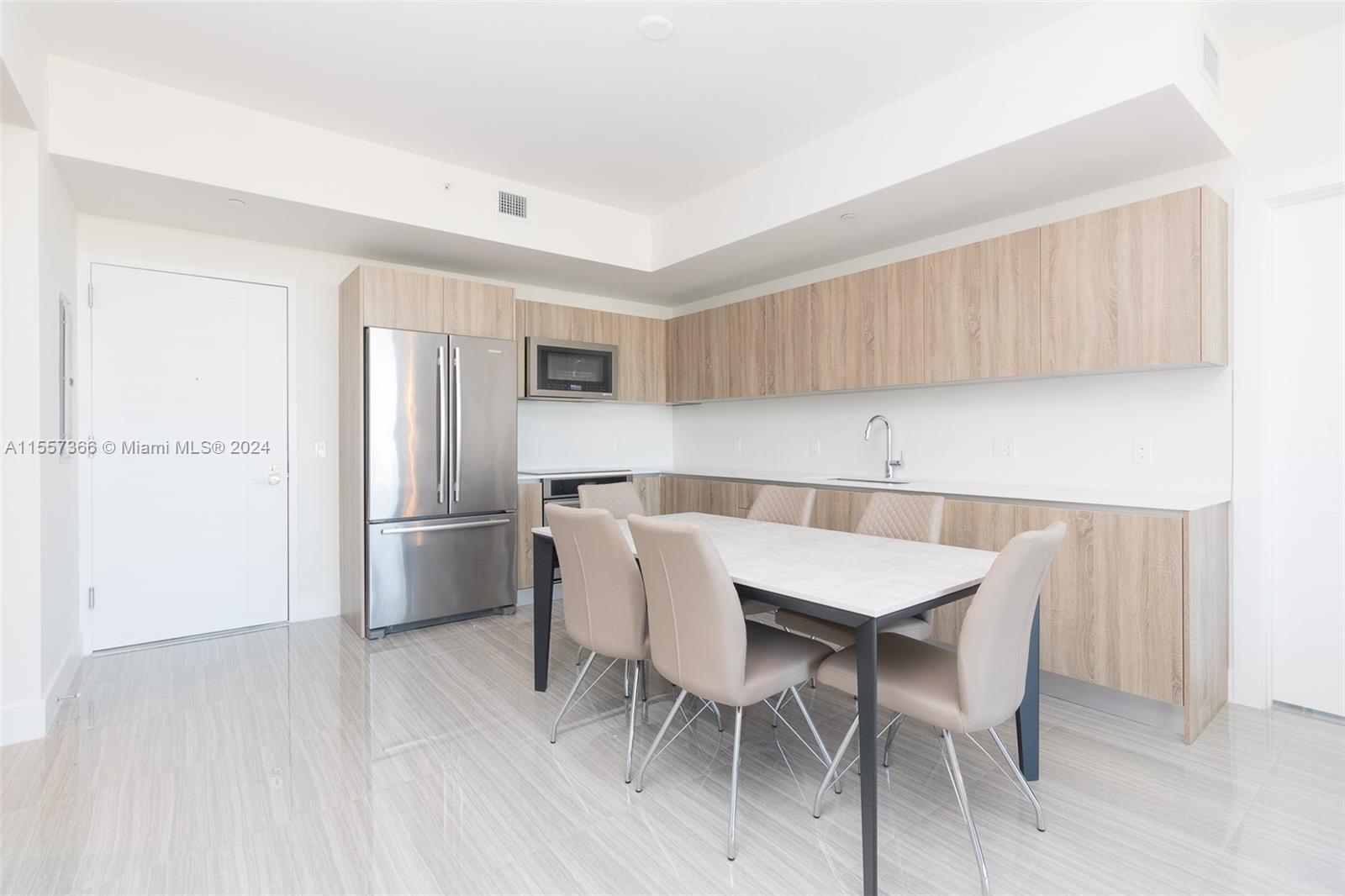 2960 NE 207th St 716, Aventura, Florida 33180, 2 Bedrooms Bedrooms, ,2 BathroomsBathrooms,Residentiallease,For Rent,2960 NE 207th St 716,A11557366