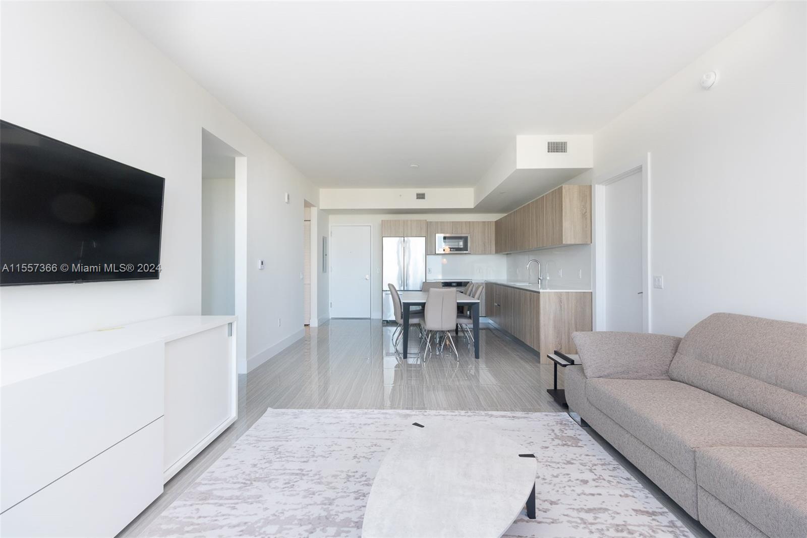 2960 NE 207th St 716, Aventura, Florida 33180, 2 Bedrooms Bedrooms, ,2 BathroomsBathrooms,Residentiallease,For Rent,2960 NE 207th St 716,A11557366