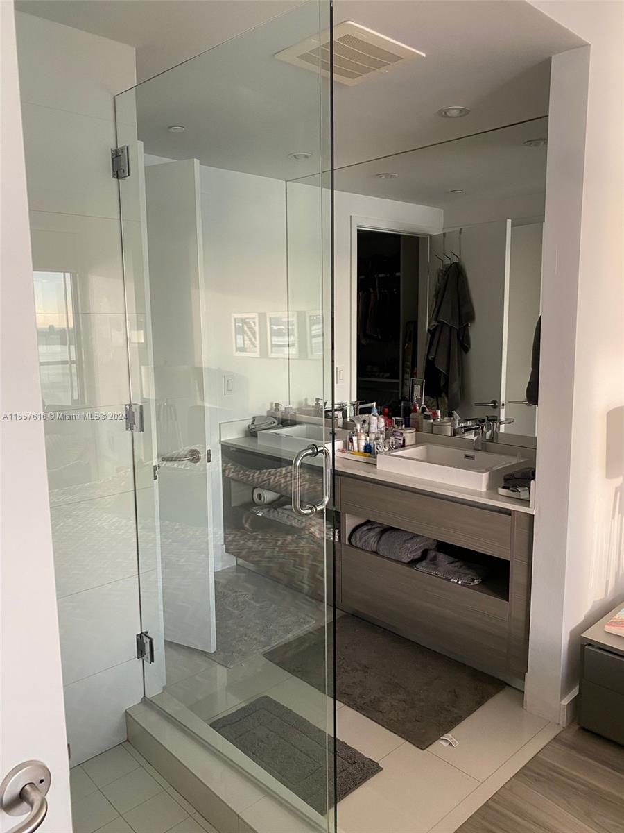 460 NE 28th St 2807, Miami, Florida 33137, 2 Bedrooms Bedrooms, ,2 BathroomsBathrooms,Residentiallease,For Rent,460 NE 28th St 2807,A11557616