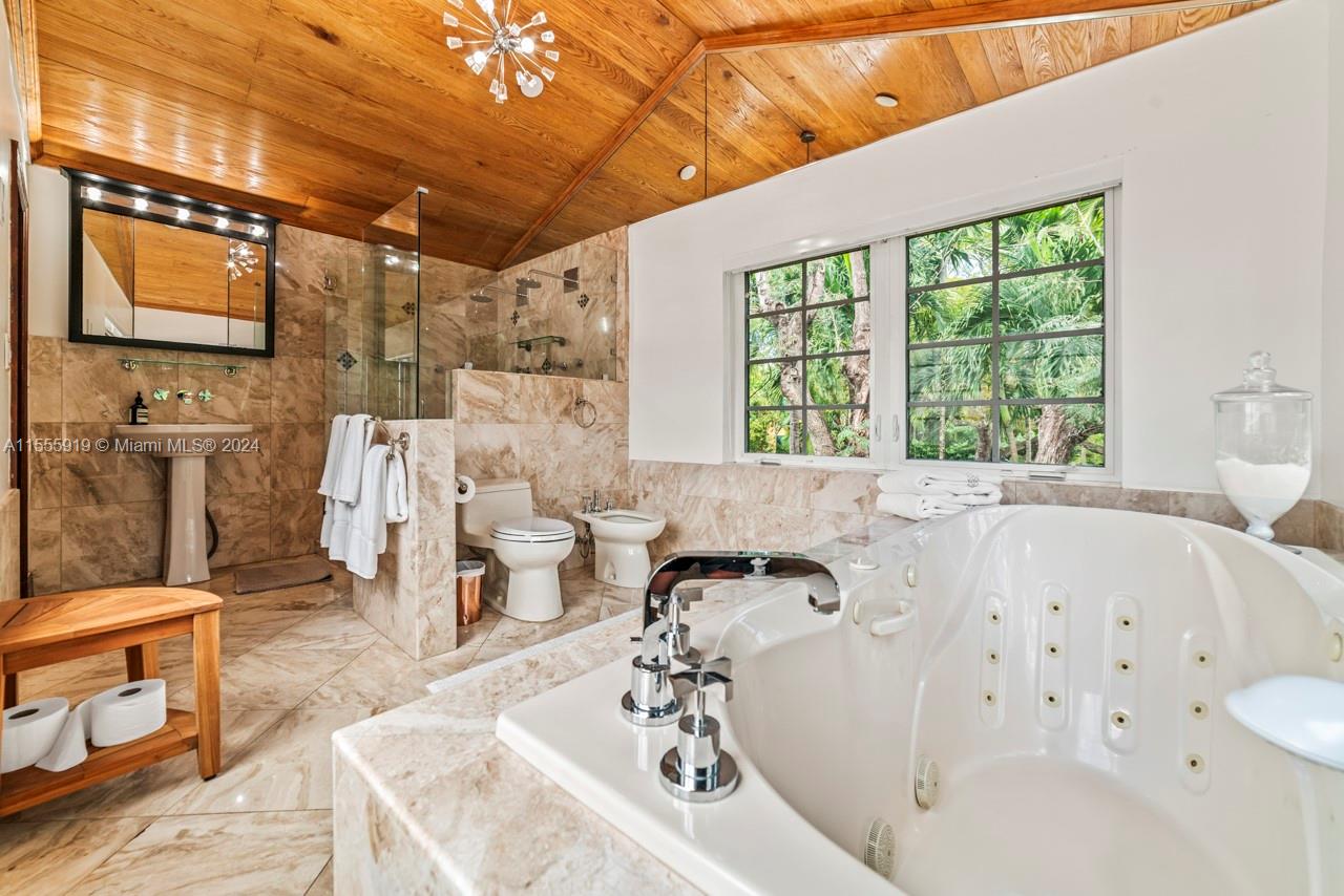 5968 NE 6th Ct, Miami, Florida 33137, 3 Bedrooms Bedrooms, ,4 BathroomsBathrooms,Residentiallease,For Rent,5968 NE 6th Ct,A11555919